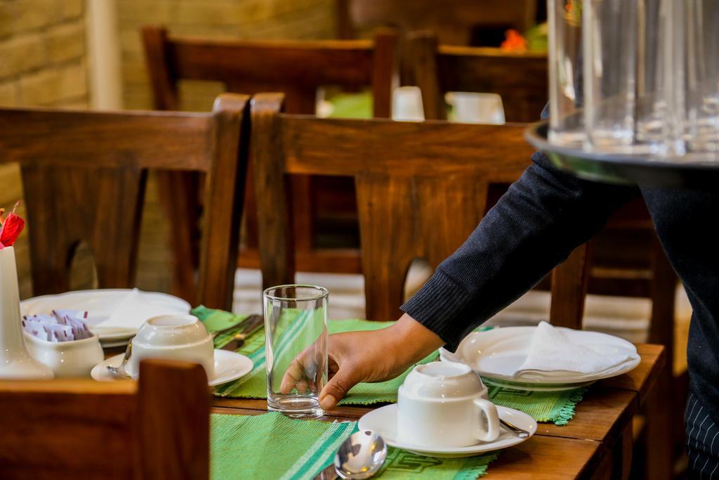 Da Yatra Courtyard Hotel Pokhara Ngoại thất bức ảnh