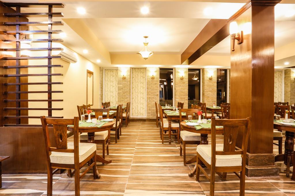 Da Yatra Courtyard Hotel Pokhara Ngoại thất bức ảnh