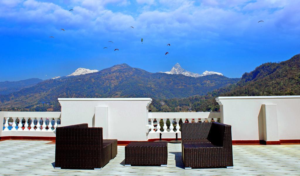 Da Yatra Courtyard Hotel Pokhara Ngoại thất bức ảnh