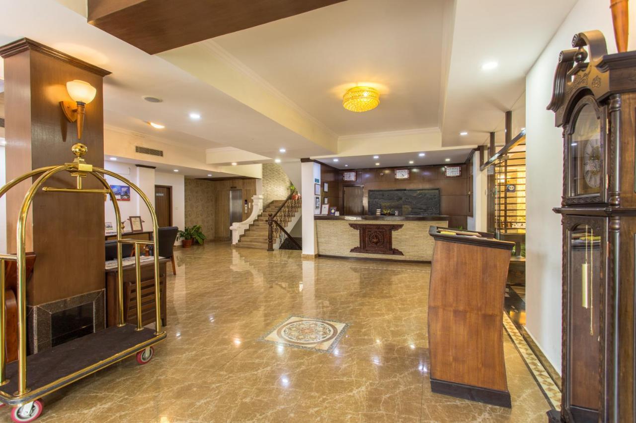 Da Yatra Courtyard Hotel Pokhara Ngoại thất bức ảnh