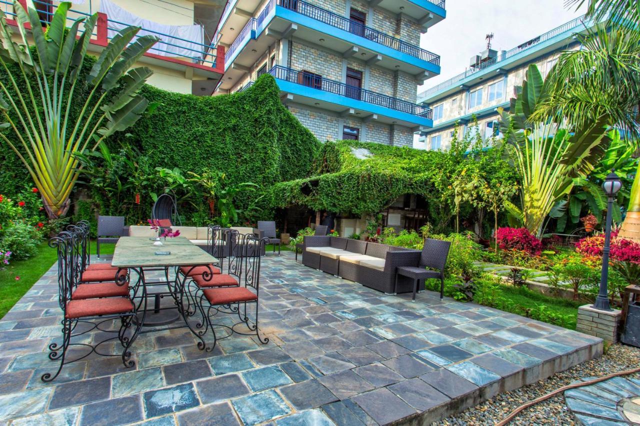 Da Yatra Courtyard Hotel Pokhara Ngoại thất bức ảnh