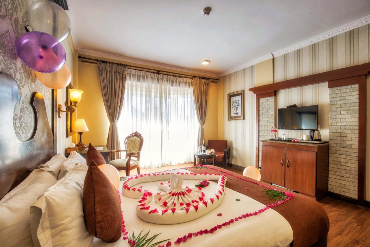 Da Yatra Courtyard Hotel Pokhara Ngoại thất bức ảnh