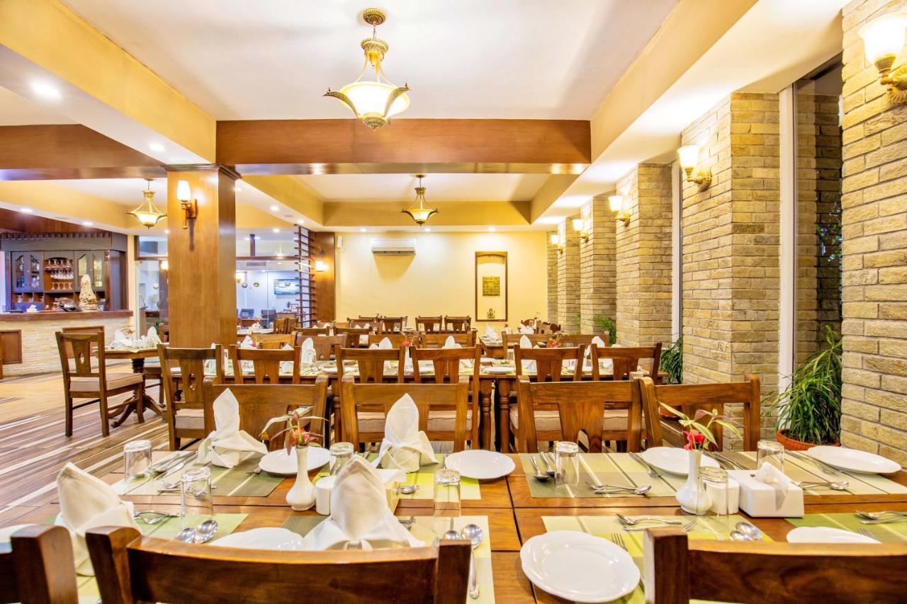 Da Yatra Courtyard Hotel Pokhara Ngoại thất bức ảnh