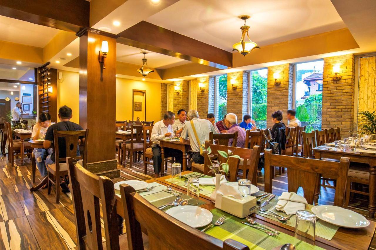 Da Yatra Courtyard Hotel Pokhara Ngoại thất bức ảnh