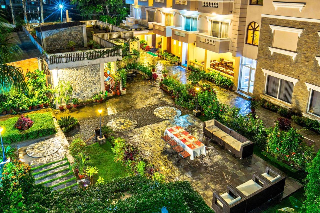 Da Yatra Courtyard Hotel Pokhara Ngoại thất bức ảnh