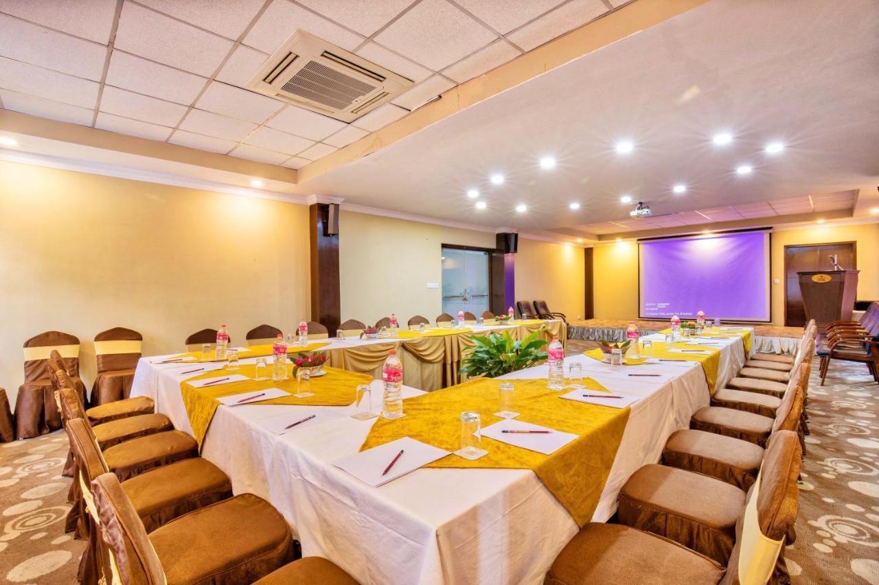 Da Yatra Courtyard Hotel Pokhara Ngoại thất bức ảnh