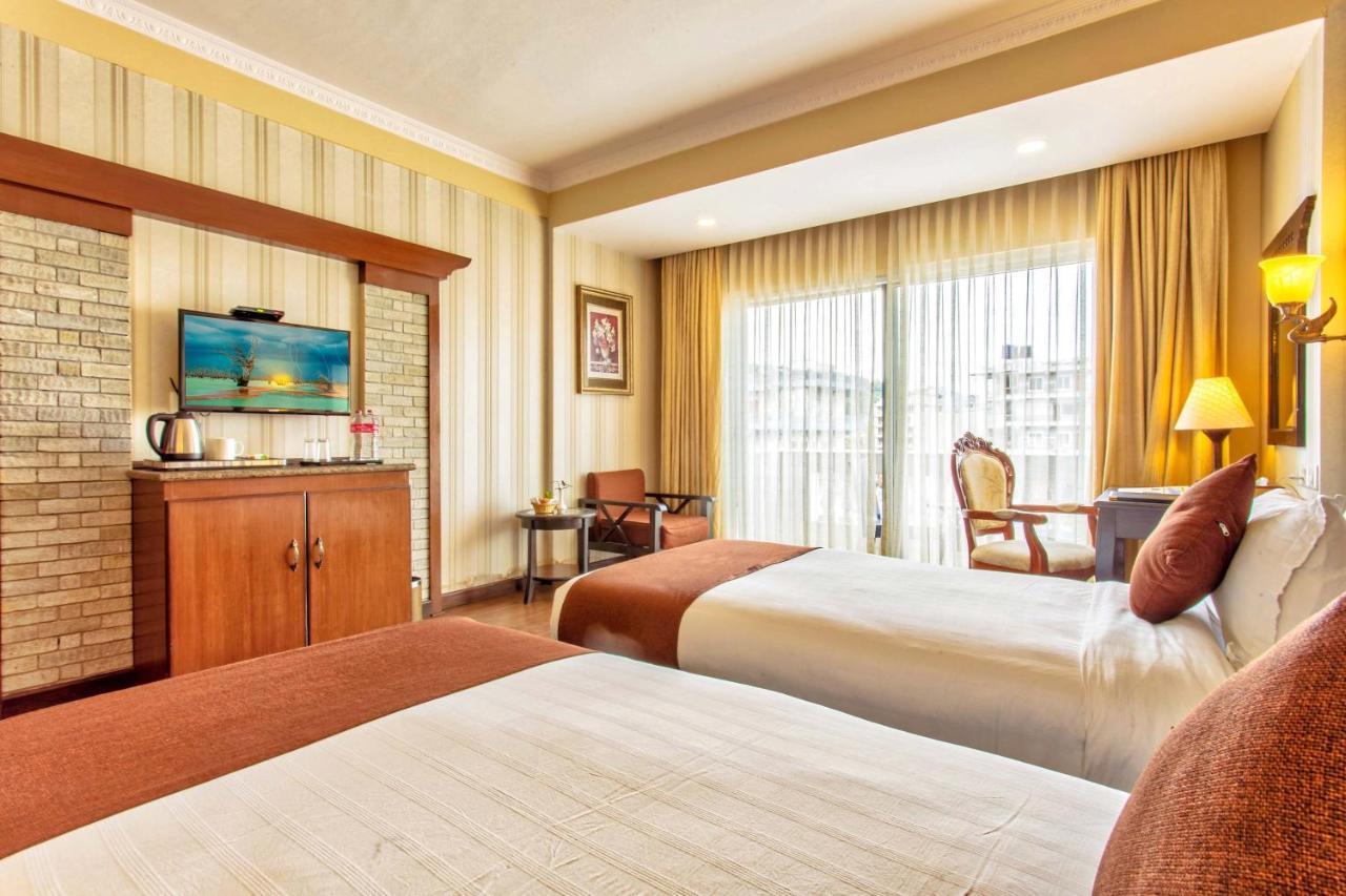 Da Yatra Courtyard Hotel Pokhara Ngoại thất bức ảnh