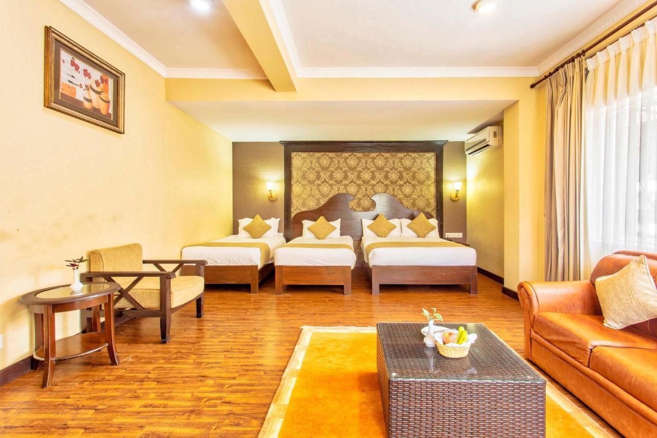 Da Yatra Courtyard Hotel Pokhara Ngoại thất bức ảnh