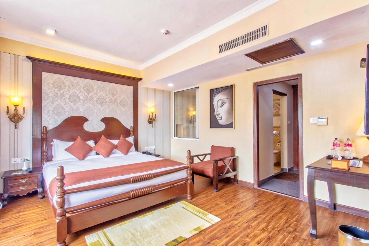 Da Yatra Courtyard Hotel Pokhara Ngoại thất bức ảnh